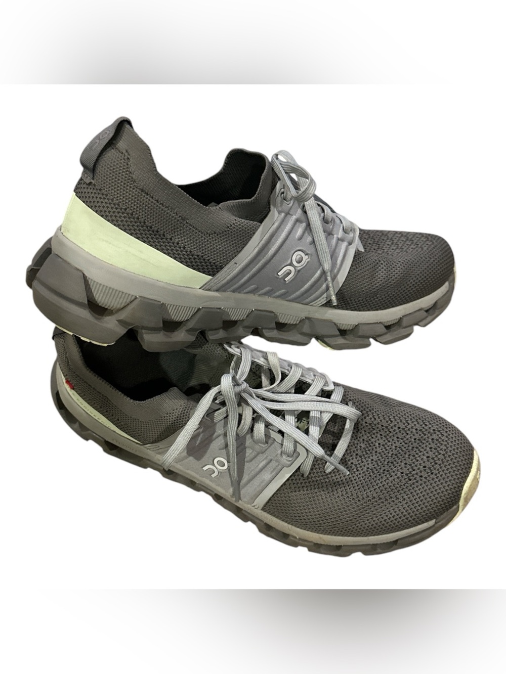 On cloud cloudswept gray green women’s athletic sneakers 8